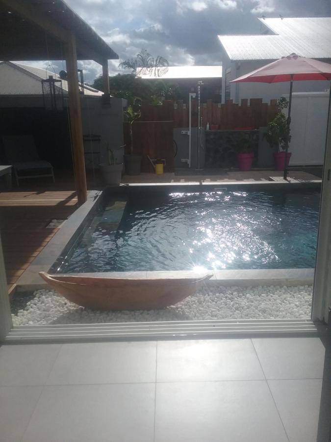 Maison Tonga Piscine Jaccuzi 생피에르 외부 사진